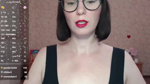 Snapshot of irenlarasani chatting on February 26, 9:33 am IrenLarasani online show from February 26, 9:33 am