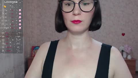 Snapshot of irenlarasani chatting on September 14, 9:11 am IrenLarasani online show from September 14, 9:11 am