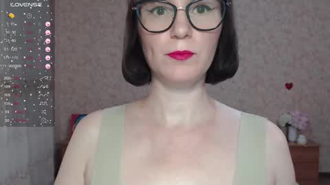 Snapshot of irenlarasani chatting on September 17, 9:46 am IrenLarasani online show from September 17, 9:46 am
