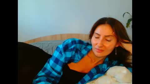 Snapshot of irina9793 chatting on October 16, 9:53 am irina online show from October 16, 9:53 am
