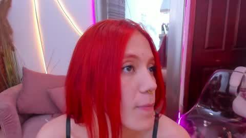 Snapshot of irina_beaux chatting on September 19, 12:48 am online show from September 19, 12:48 am