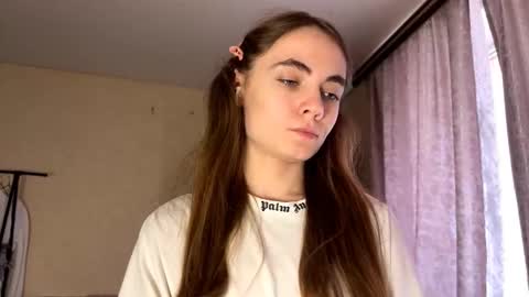 Evie online show from October 17, 9:57 am