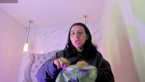Snapshot of iris_77 chatting on September 29, 6:29 pm iris_77 online show from September 29, 6:29 pm