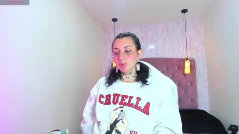 iris_77 online show from November 5, 4:53 pm