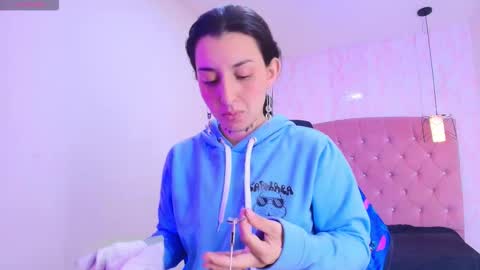 Snapshot of iris_77 chatting on October 11, 6:55 pm iris_77 online show from October 11, 6:55 pm