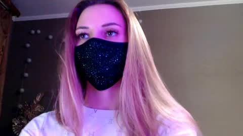 Lily online show from April 15, 5:49 pm