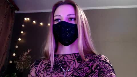 Lily online show from March 15, 5:27 pm