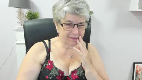 I R I S online show from July 6, 6:10 am