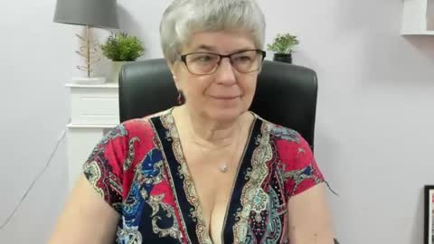 I R I S online show from July 7, 8:07 am