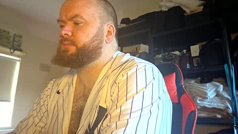 twitter theirishman205 online show from November 10, 10:29 am