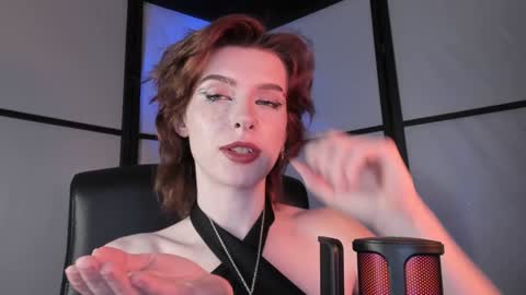 Snapshot of irisice chatting on January 7, 11:56 pm Miss Iris Fansly Miss Iris new inst. online show from January 7, 11:56 pm