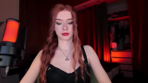 Snapshot of irisice chatting on October 6, 7:42 pm Miss Iris Fansly Miss Iris new inst. online show from October 6, 7:42 pm