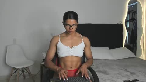 irismuscle online show from July 20, 8:43 pm