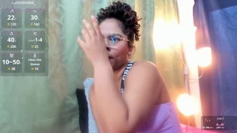 Snapshot of iriss_25 chatting on February 21, 12:50 pm iris online show from February 21, 12:50 pm