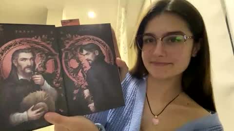 irisss31 online show from May 13, 7:23 pm