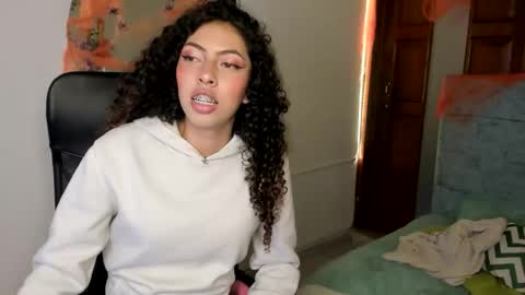 Snapshot of irix_moon chatting on October 9, 5:24 am irix_moon online show from October 9, 5:24 am