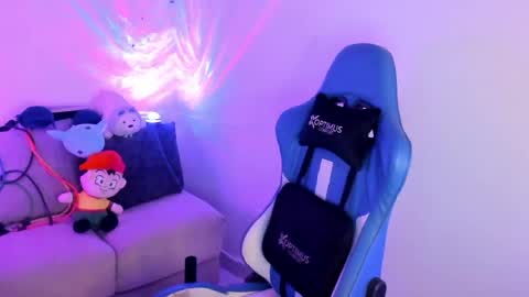 Iron online show from April 18, 9:37 pm