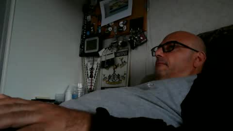 Snapshot of ironkokkk chatting on October 13, 7:43 am Ironkokkk online show from October 13, 7:43 am