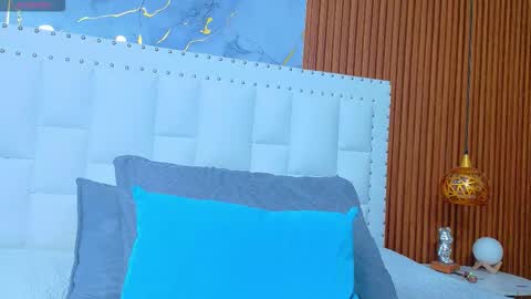 Sandy  online show from September 15, 12:28 pm