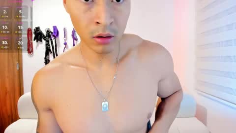 WILL ANDREW online show from March 19, 9:04 am