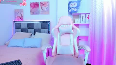 Isabella online show from February 16, 1:42 pm