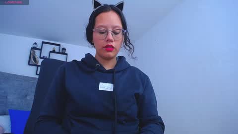 Isabell online show from February 6, 2:33 am