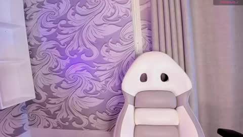    online show from December 3, 3:18 am