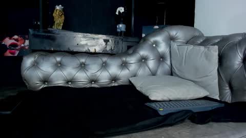 Isaac  online show from December 20, 9:22 pm