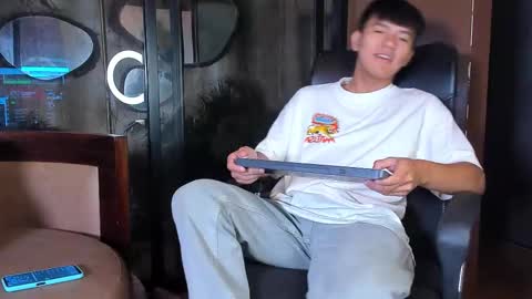 isaac_grimm online show from January 15, 3:15 am