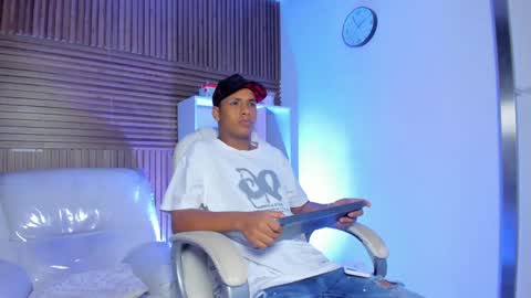 Snapshot of isaacblack_ chatting on September 20, 4:48 am IsaacBlack online show from September 20, 4:48 am