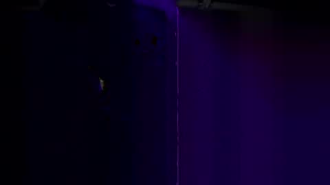 isaacgrangerrr online show from June 1, 1:01 pm
