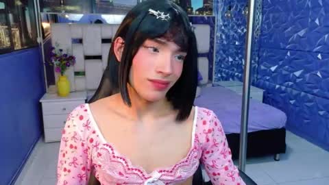isaacnova online show from May 19, 8:27 pm