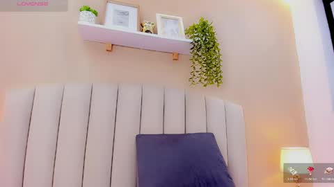 isabel_palmer online show from May 15, 10:50 pm