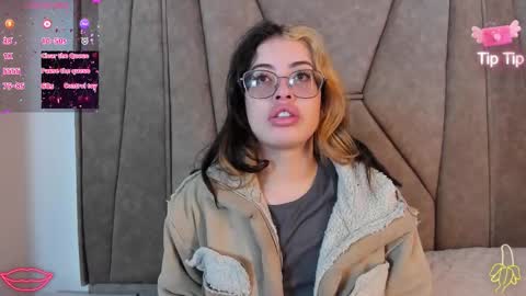 isabela Collins online show from November 12, 12:18 pm