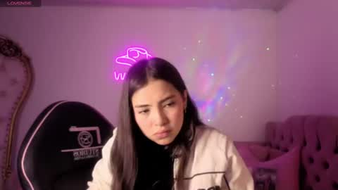 ISABELA  online show from July 17, 11:56 am
