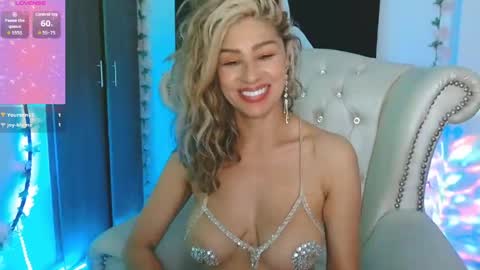 Isabel online show from May 13, 10:41 pm