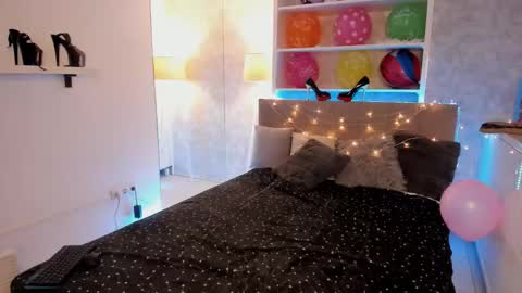 IsabelKiss online show from February 13, 7:55 am