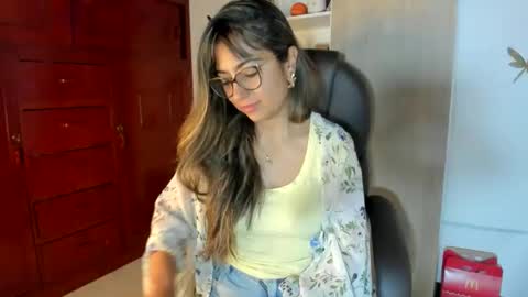 Isabella22 1 online show from February 18, 4:23 am