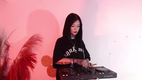    online show from January 3, 10:29 pm