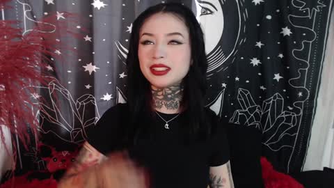    online show from February 5, 8:25 pm