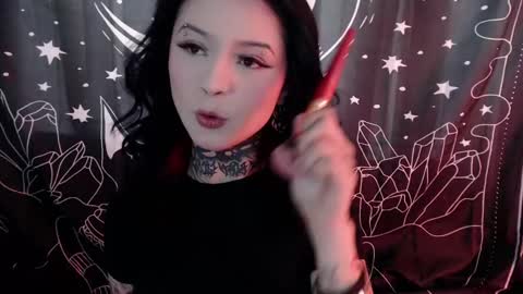    online show from January 6, 10:15 pm