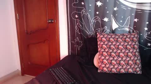    online show from January 14, 9:41 pm