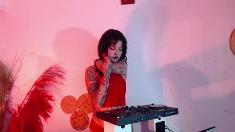    online show from January 14, 12:00 am