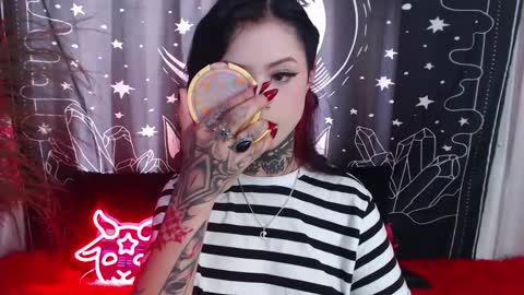    online show from February 14, 7:33 pm