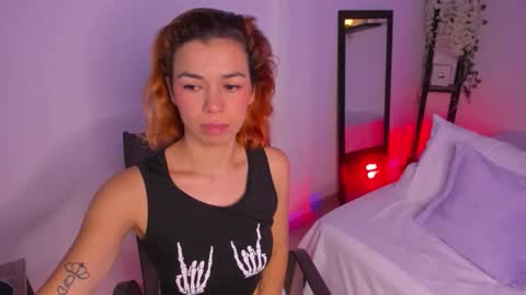 isabella online show from December 16, 9:32 pm