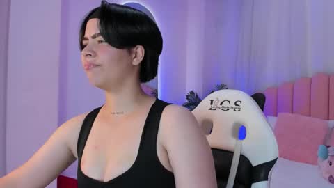 isabella_clarkk online show from March 3, 10:28 pm