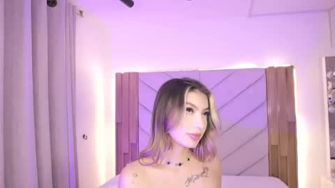 Isabella online show from May 22, 9:49 am
