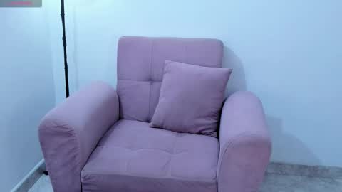 Snapshot of isabella_jones9 chatting on October 7, 11:56 pm ISABELLA online show from October 7, 11:56 pm
