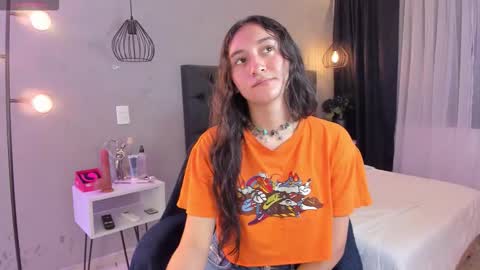 Isabella Nowa online show from February 22, 11:57 am