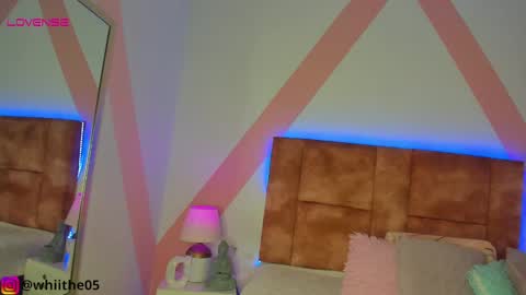 Snapshot of isabella_whiite chatting on March 8, 1:03 pm Isabella White online show from March 8, 1:03 pm